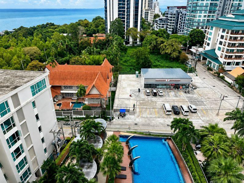 Studio, 31.76 m² in The Peak Towers - photo 1