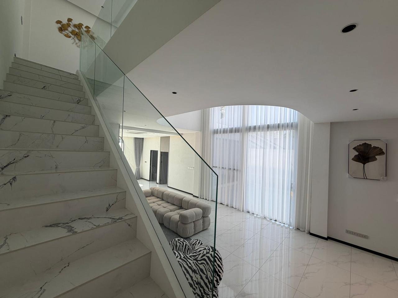 Вилла, 4 спальни 400 м² — фото 8