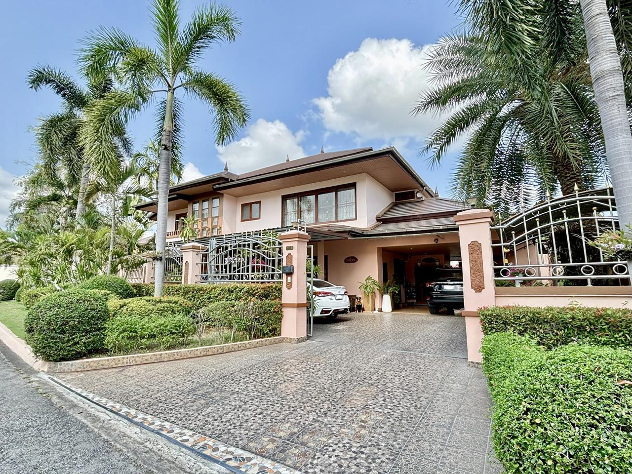 House, 4 bedrooms, 200 m² - photo 2