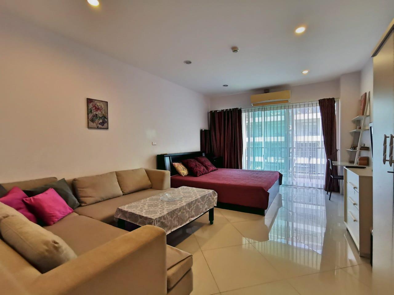 Студия в Diamond Suites Resort Condominium — фото 2