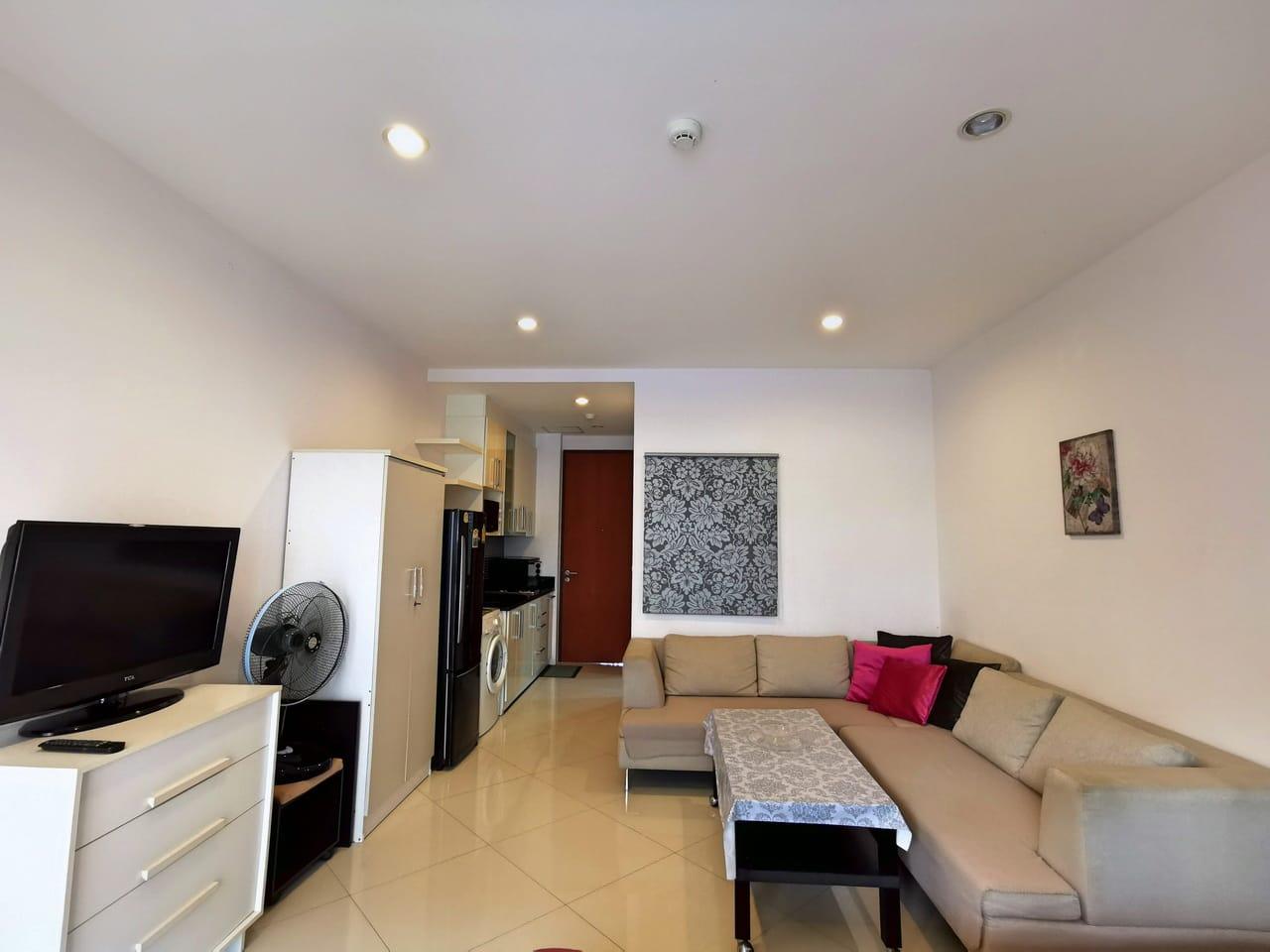Студия в Diamond Suites Resort Condominium — фото 3
