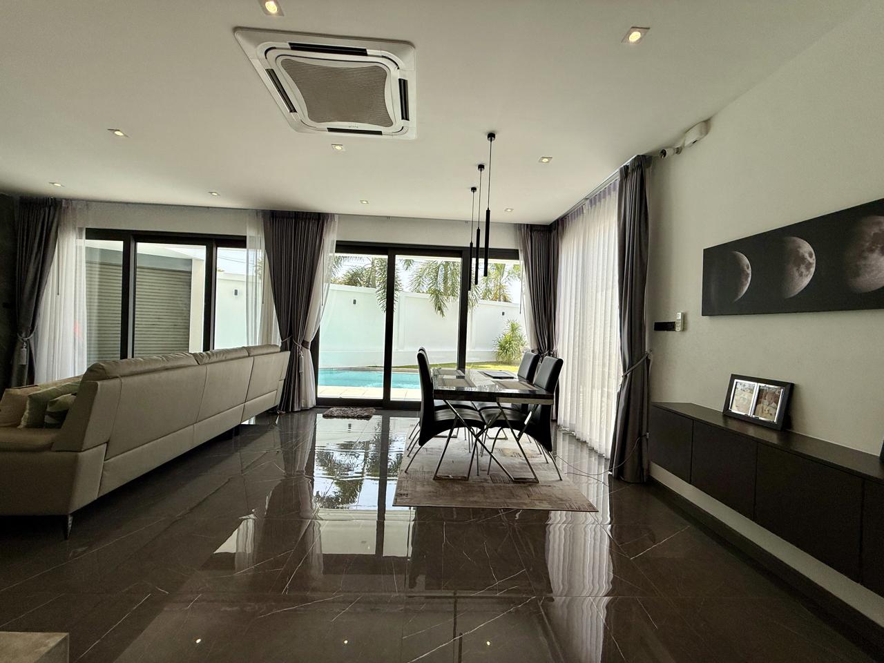 House, 5 bedrooms, 190 m² - photo 2