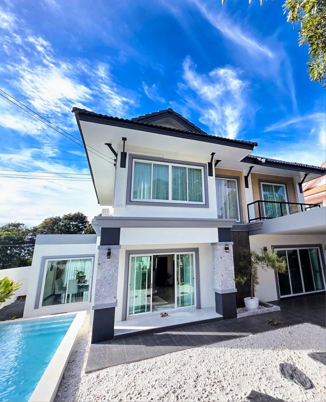 House, 5 bedrooms, 250 m² - photo 3