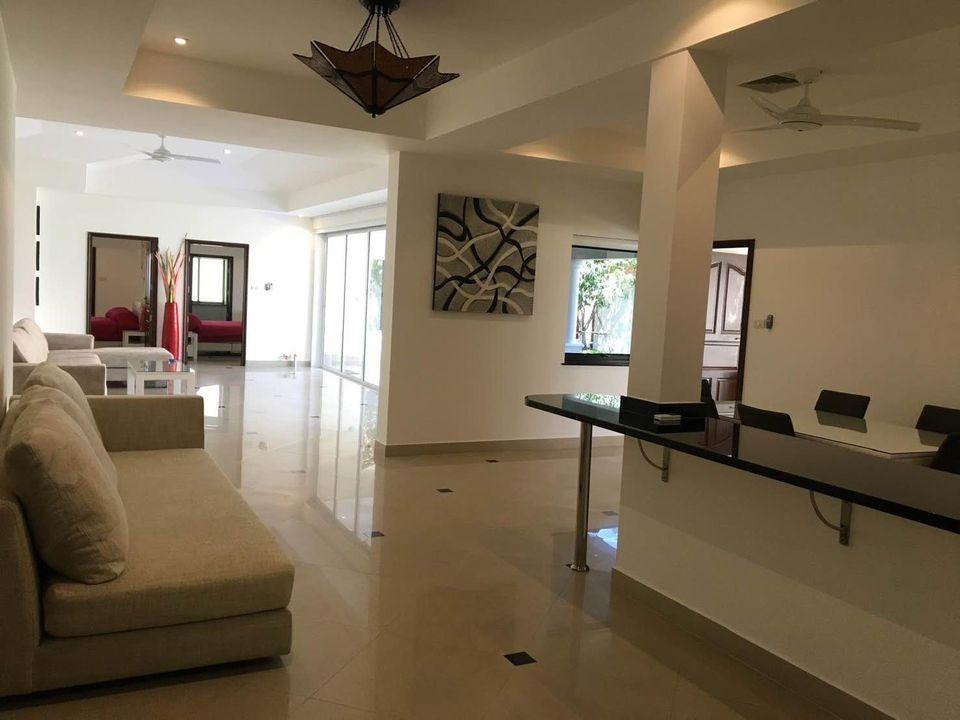 House, 3 bedrooms, 230 m² - photo 3