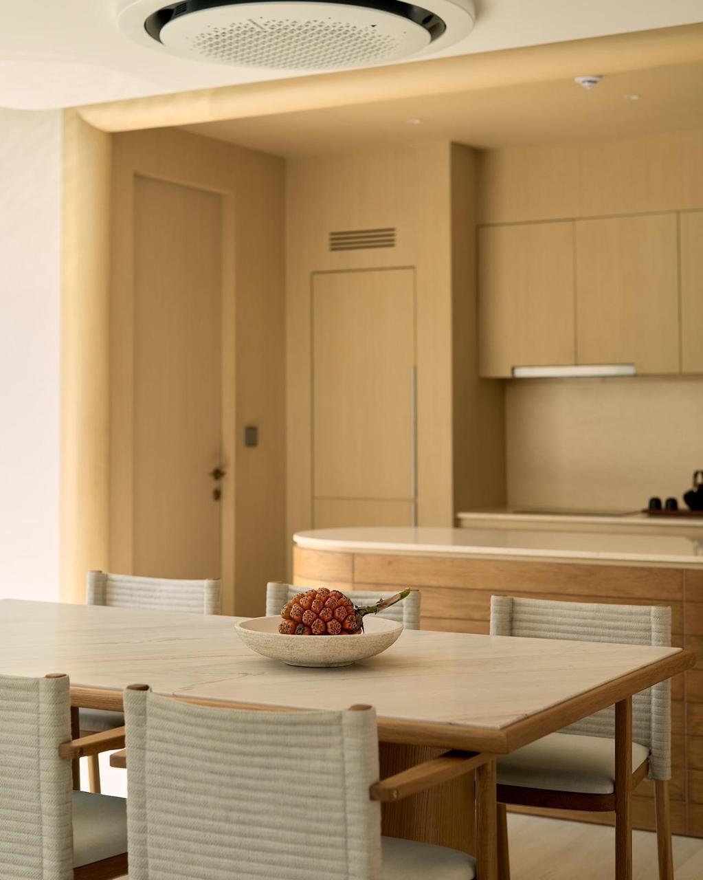 House, 3 bedrooms, 270 m² - photo 3