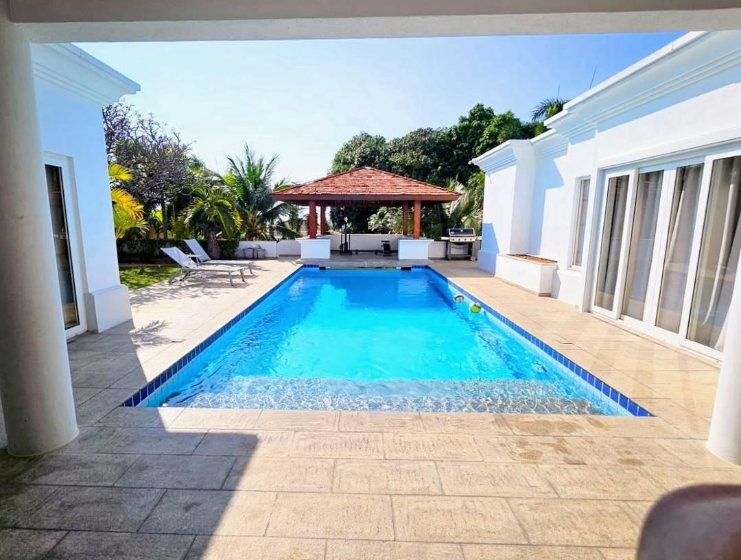 House, 4 bedrooms, 450 m² - photo 3