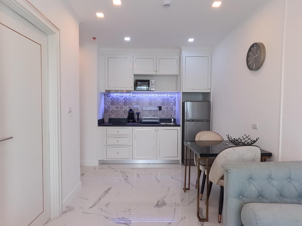 1-bedroom apartment, 32 m² in The Empire Tower - photo 2