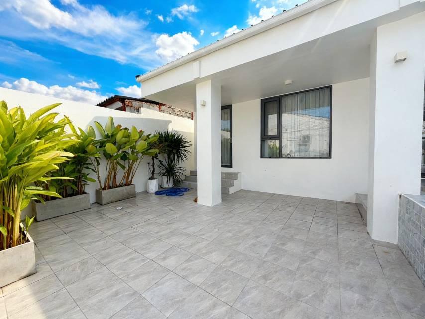 Villa, 4 bedrooms, 220 m² - photo 3