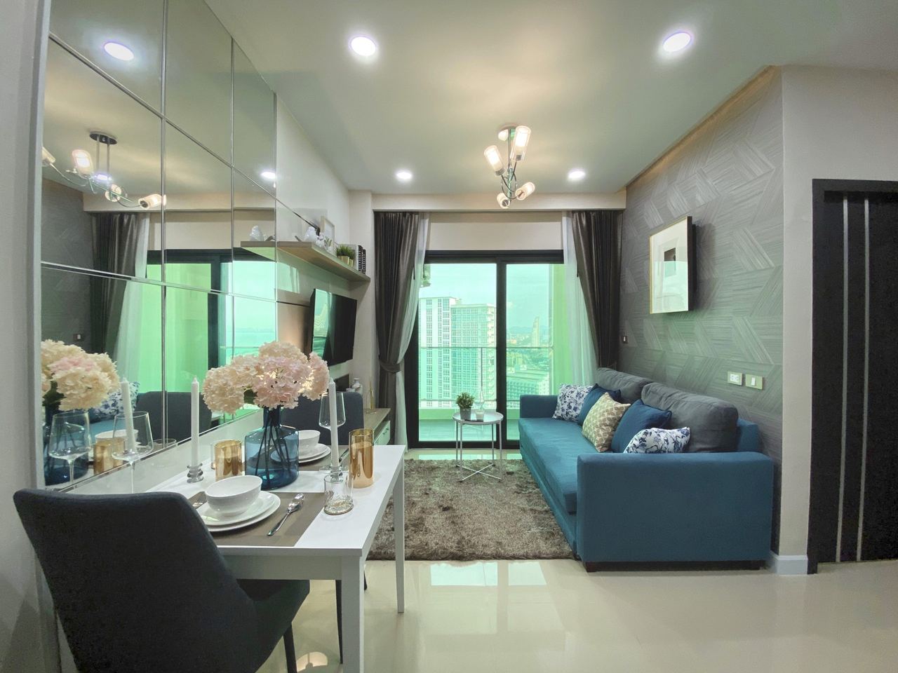 Dusit Grand Condo View, Паттайя