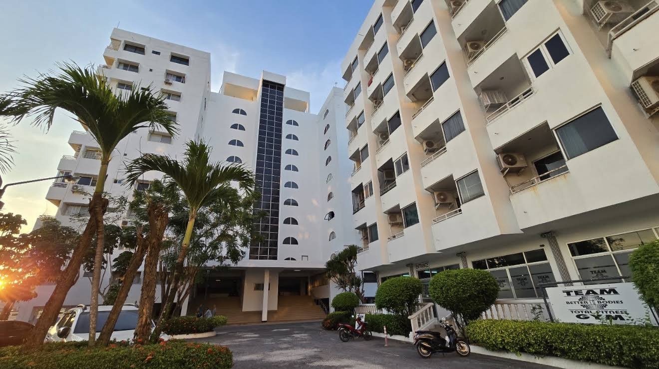 Somphong Condotel, Паттайя